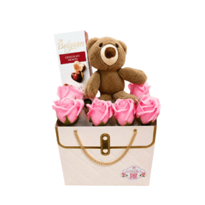 Cartera con Rosas Rosadas, Peluche y Chocolates