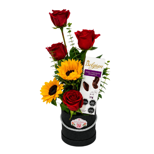 Arreglo Floral con Rosas Rojas, Girasoles y Chocolates